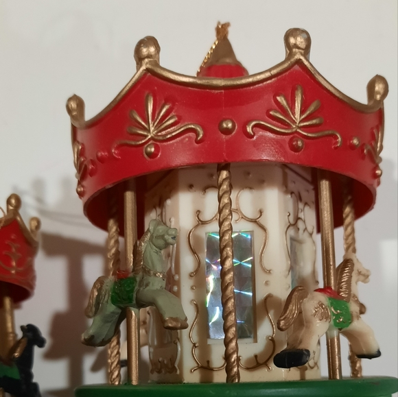 Vintage Merry-go-round Ornaments - Picture 3 of 7